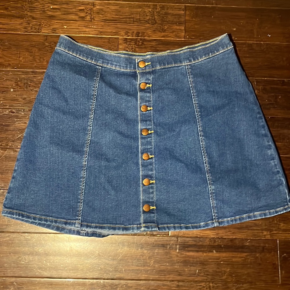 Blue Wrangler Denim Skirt, Buttons! 💙